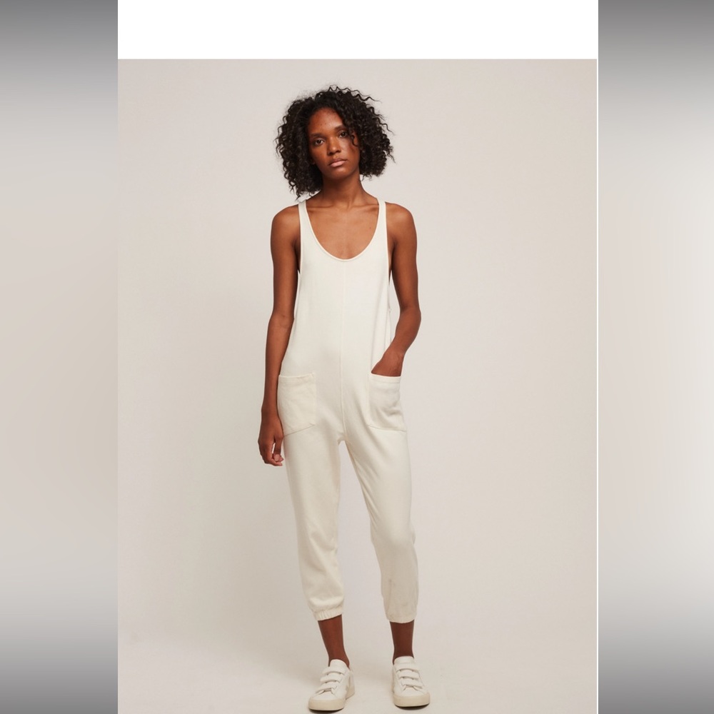 Comfy, relaxing romper- white/off-white, pockets